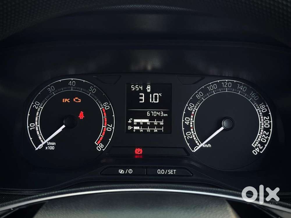 Skoda Kushaq 1.0 Tsi Ambition, 2022, Petrol