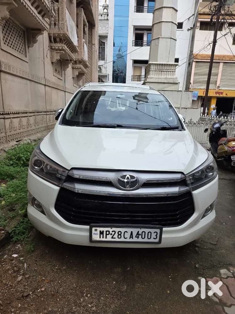 Toyota Innova Crysta 2.8 Zx Diesel 2016