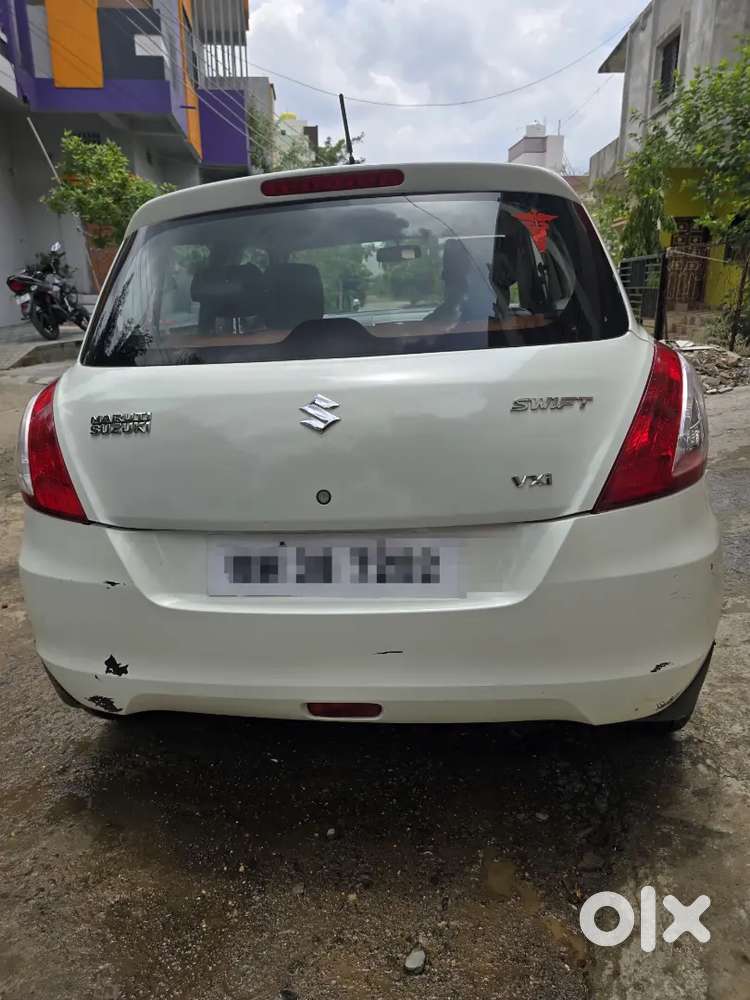 Maruti Suzuki Swift 2016 Petrol 106000 Km Driven