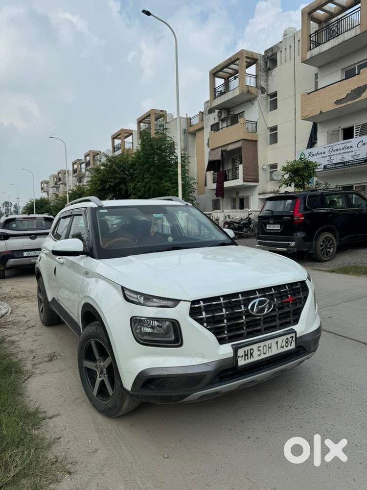Hyundai Venue S Petrol 2020 With Cng Fitted