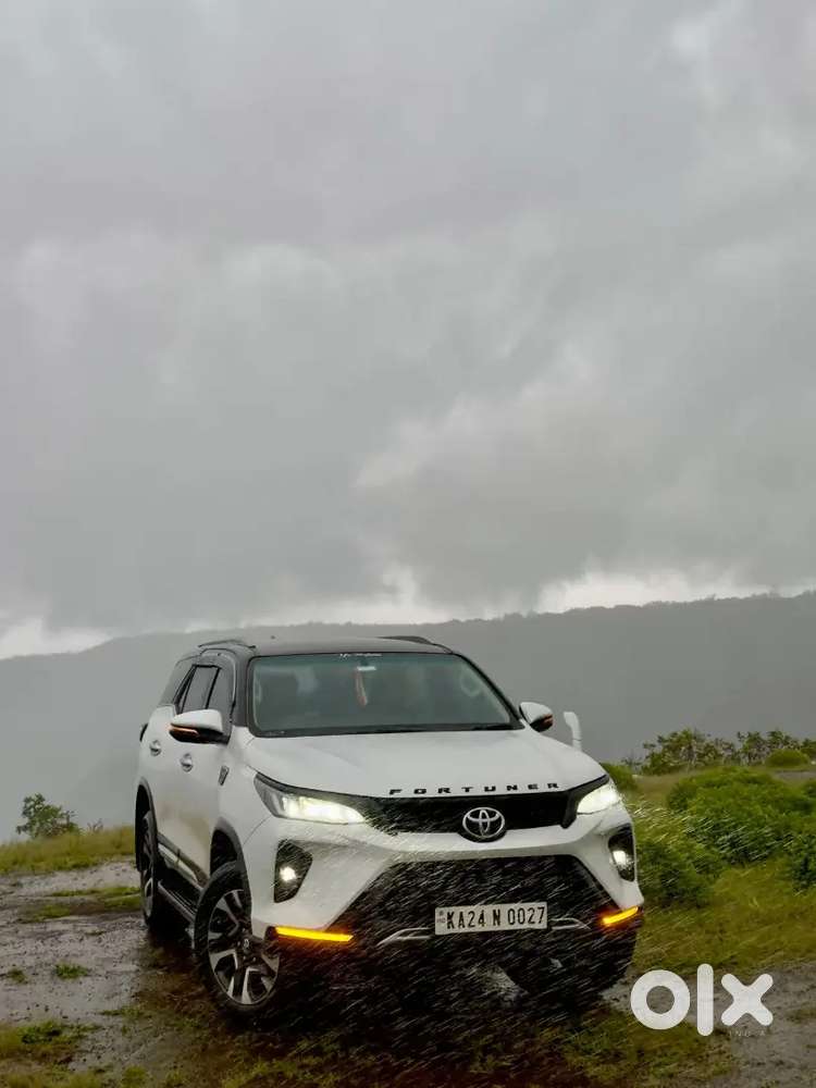 Toyota Fortuner Legender 2000
