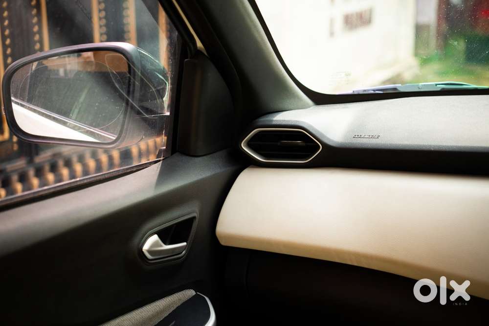 Nissan Magnite 1.0 Xv, 2022, Petrol