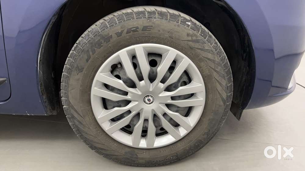 Maruti Suzuki Dzire 1.2 Vxi, 2023, Petrol