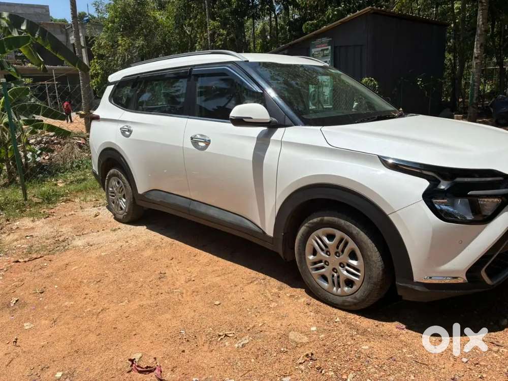 Kia Carens 2022 Petrol 8750 Km Driven