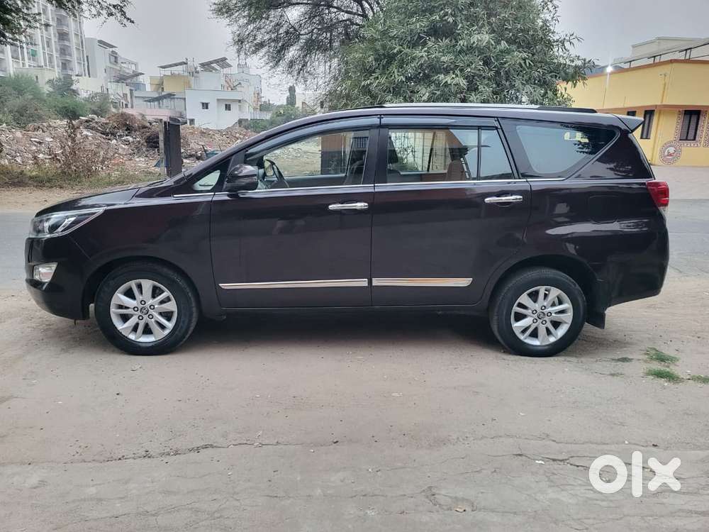 Toyota Innova Crysta 2.4 Vx Mt 8s, 2017, Diesel