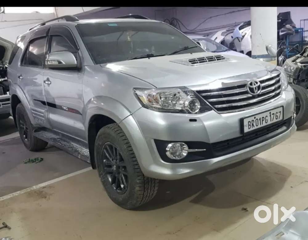 Toyota Fortuner 2015