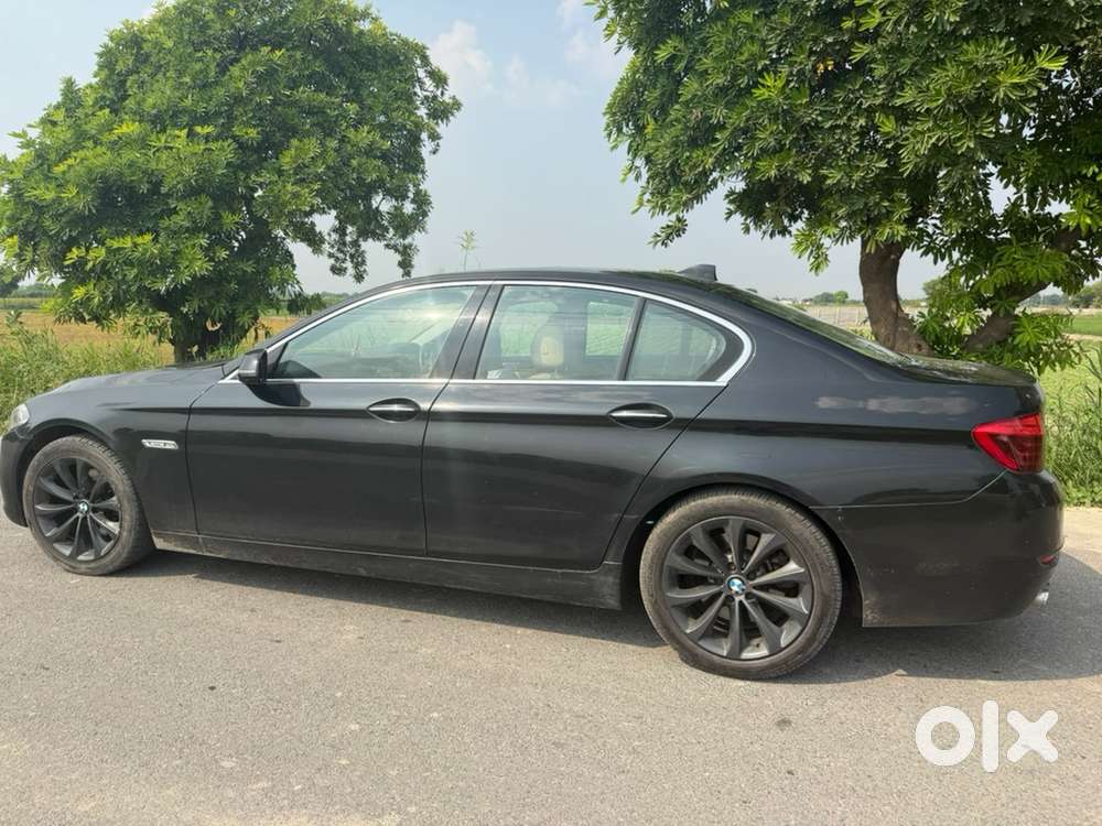 Bmw 5 Series 2016 Car Authorised Service History Record.