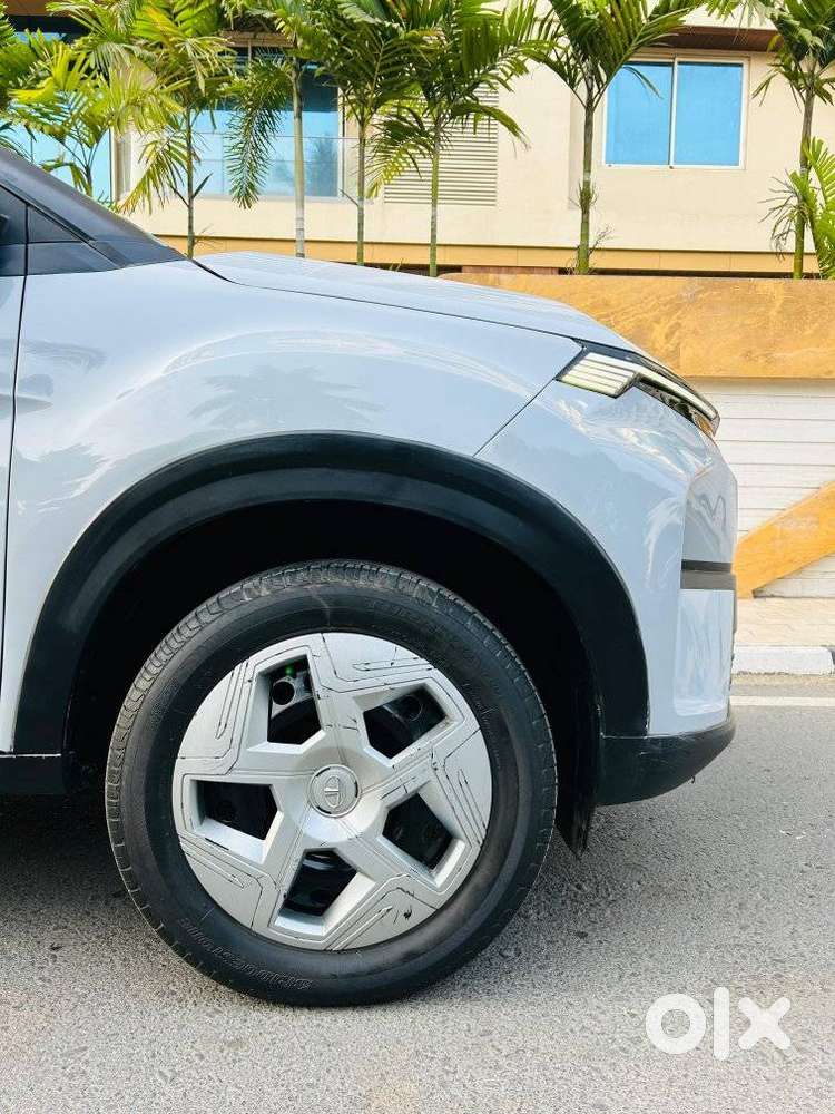 Tata Nexon, 2023, Petrol