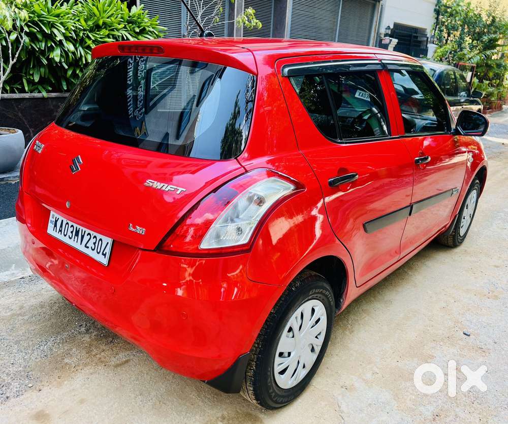 Maruti Suzuki Swift LXI Option, 2015, Petrol