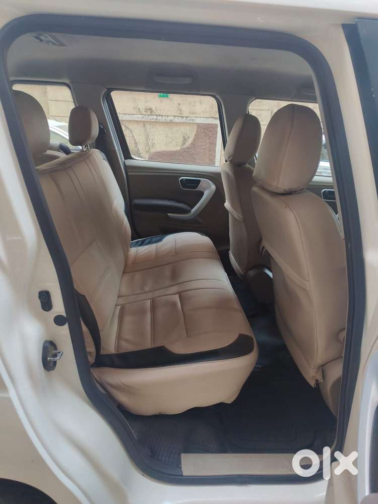Mahindra Tuv 300 T8 Amt, 2017, Diesel