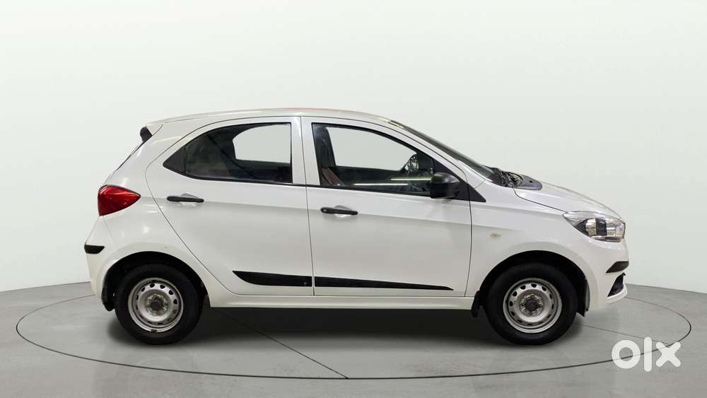 Tata Tiago Xe, 2018, Petrol