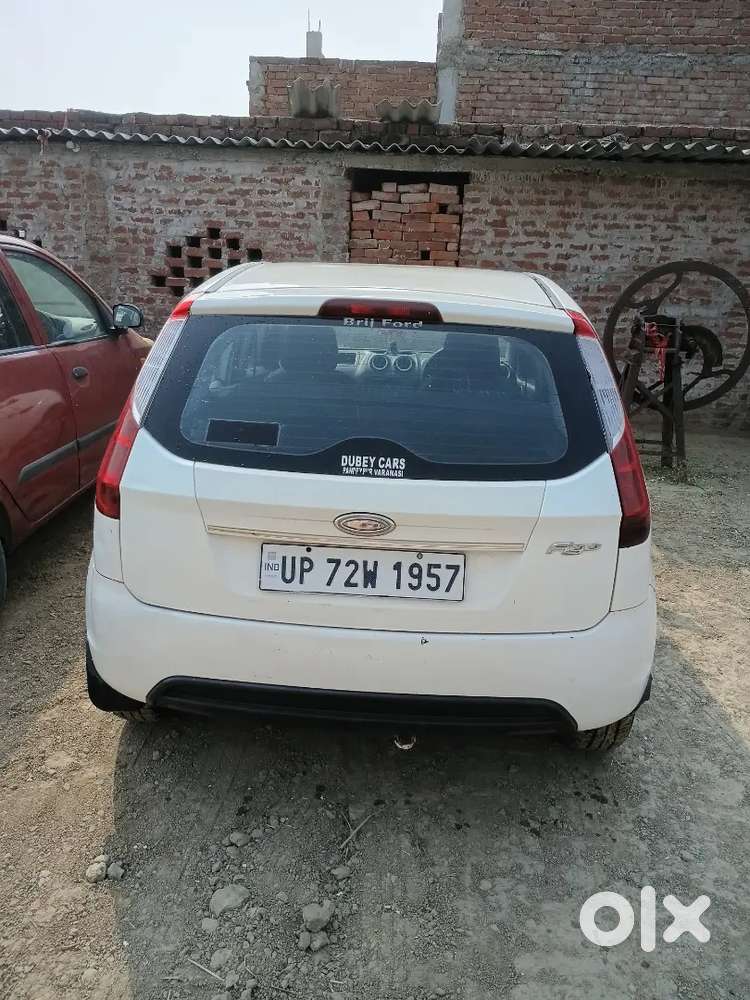 Ford Figo Petrol Lxi 2012