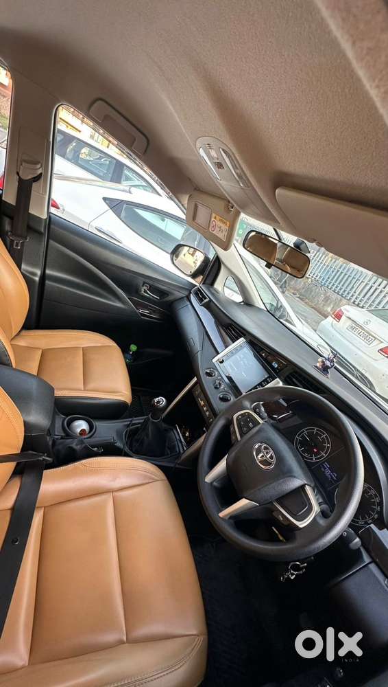 Toyota Innova Crysta 2.4 G Mt, 2025, Diesel