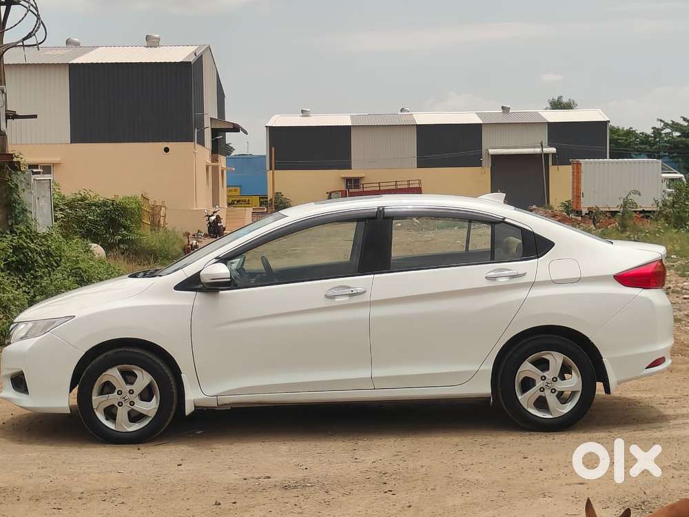 Honda City V At Sunroof, 2016, Petrol