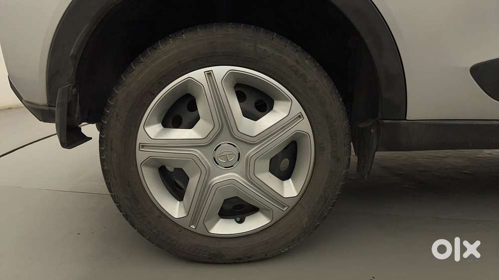 Tata Nexon 1.2 Revotron Xma Amt (s), 2021, Petrol