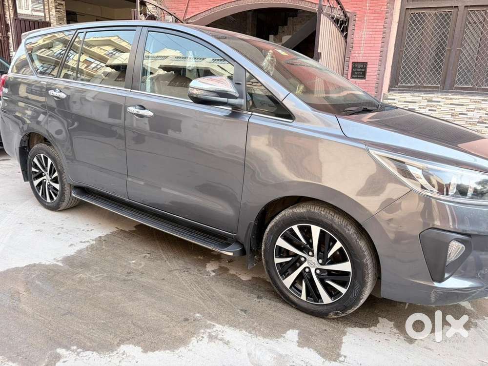 Toyota Innova Crysta 2.4 Z 7 Str, 2022, Diesel