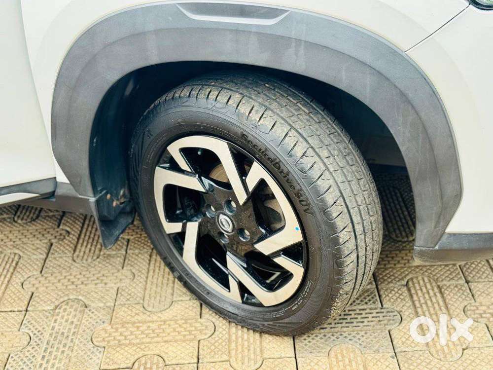 Nissan Magnite 1.0 Xv Turbo Cvt, 2021, Petrol