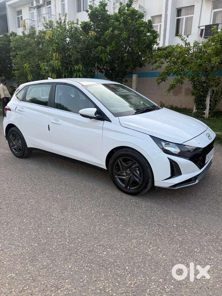 Hyundai New I20 1.5 Sportz Mt, 2023, Petrol