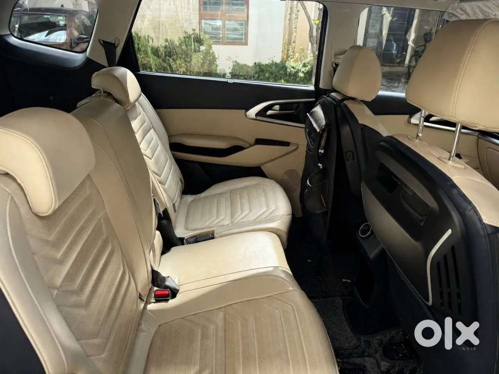 Kia Carens 1.4 Luxury Plus Dct 7 Str, 2022, Petrol