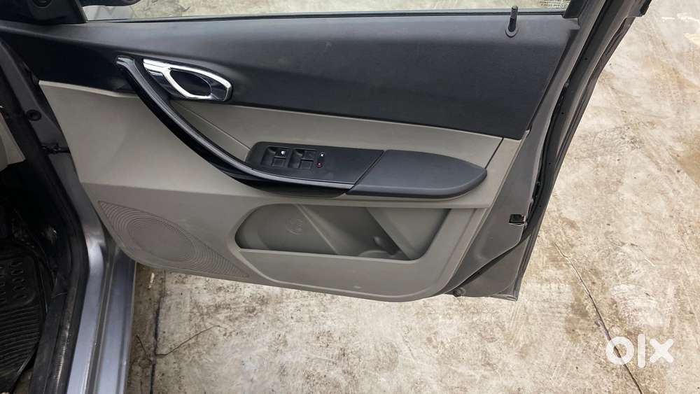 Tata Tiago 1.2 Revotron Xza, 2018, Petrol