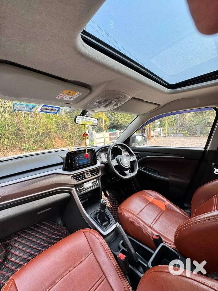 Maruti Suzuki Brezza 1.5 Zxi Smart Hybrid, 2022, Petrol