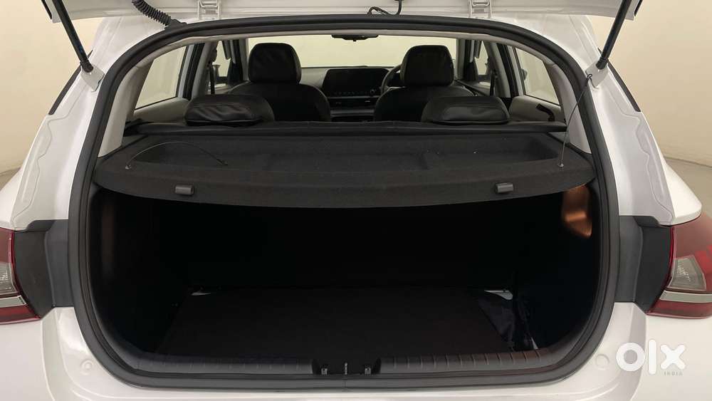Hyundai New I20 1.2 Asta (o) Ivt, 2025, Petrol