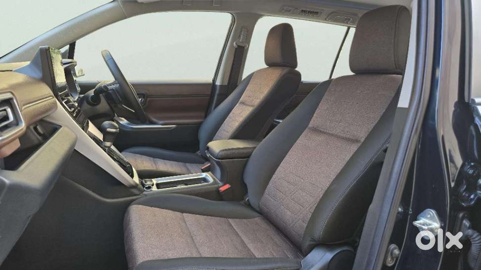 Toyota Innova Hycross 2.0 Vx Hybrid 7 Str, 2025, Petrol