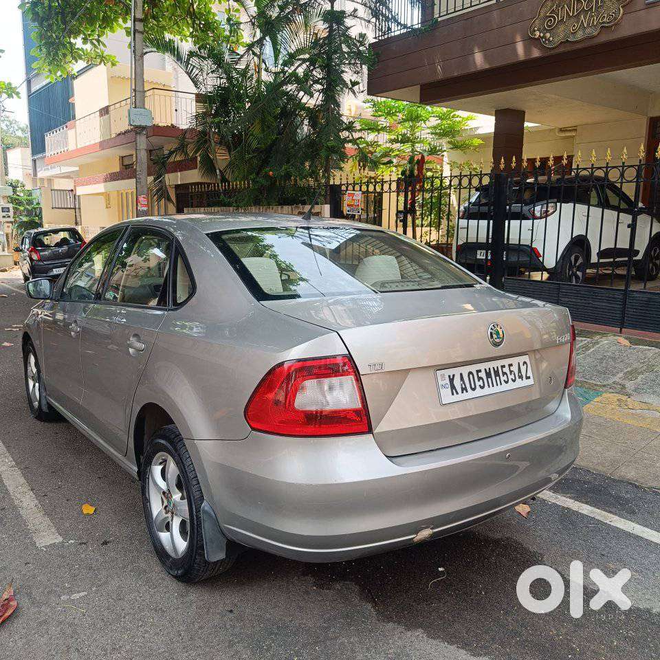 Skoda Rapid 1.6 Mpi Elegance, 2013, Diesel