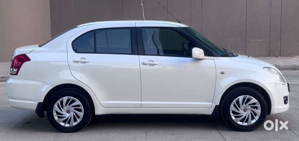 Maruti Suzuki Swift Dzire 1.2 Vxi Bsiv, 2011, Cng & Hybrids