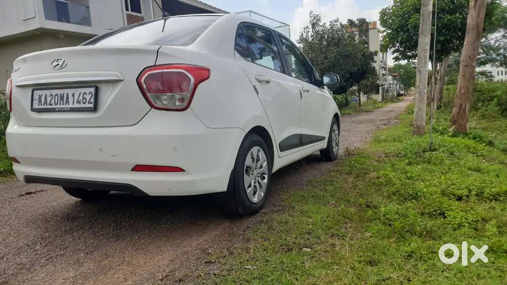 Hyundai Xcent 2015 Lady Driven Excellent Condition