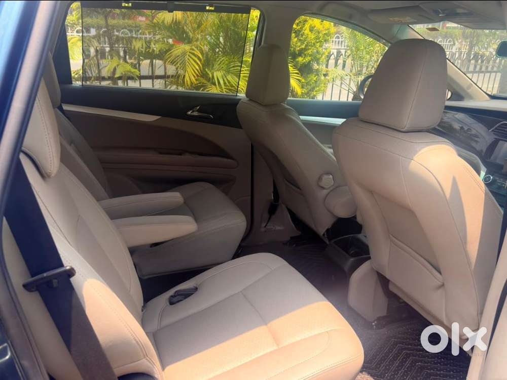 Mahindra Marazzo M8, 2018, Diesel