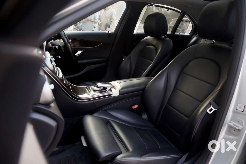 2015 Mercedes-benz C200 Avantgarde  Low Mileage  Panoramic Roof