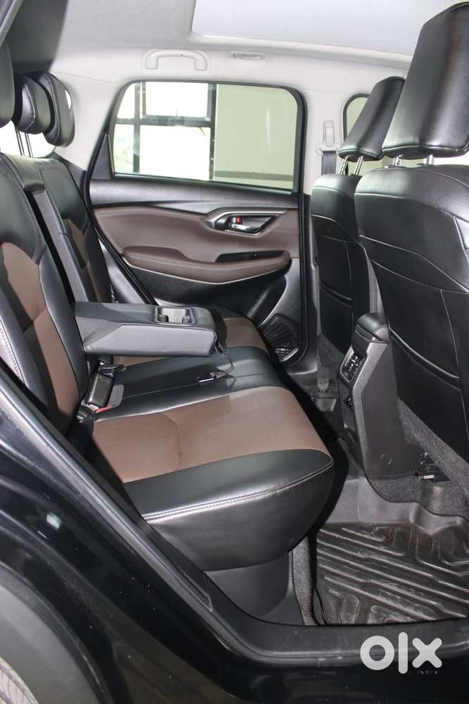 Toyota Urban Cruiser Hyryder 1.5 V Hybrid, 2023, Petrol