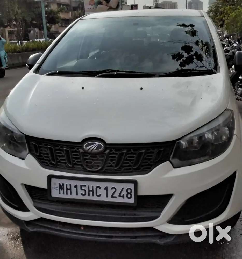 2020 Mahindra Marazzo Colour White Diesel Engine