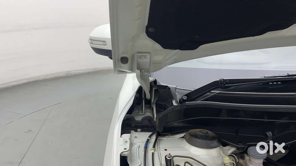Maruti Suzuki Brezza Zxi Plus At, 2022, Petrol