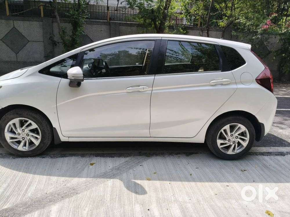 Honda Jazz 1.2 V I Vtec Privilege, 2016, Cng & Hybrids