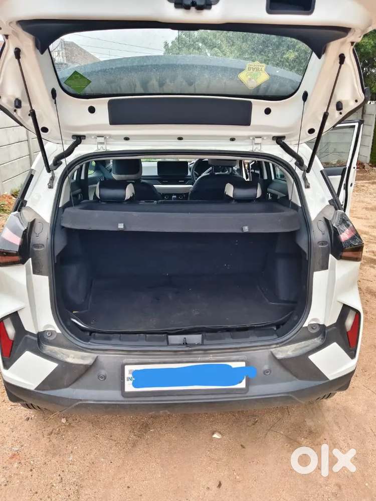 Tata Nexon 2025 Cng & Hybrids 20421 Km Driven