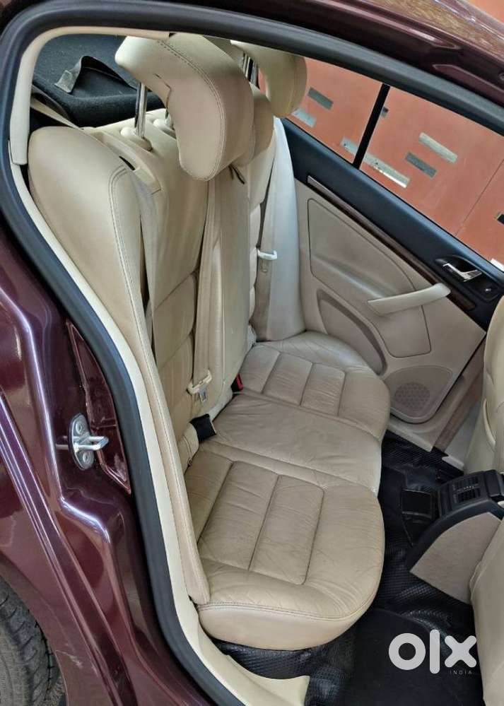 Skoda Laura Ambiente 2.0 Tdi Cr Manual, 2012, Diesel