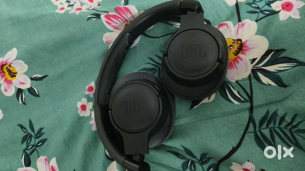 JBL TUNE 720 BT HEADPHONE