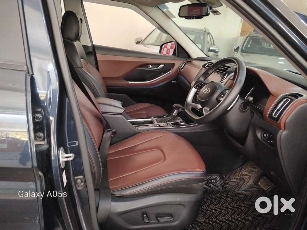 Hyundai Alcazar 2.0 Signature (o) Petrol At 6 Str, 2022, Petrol