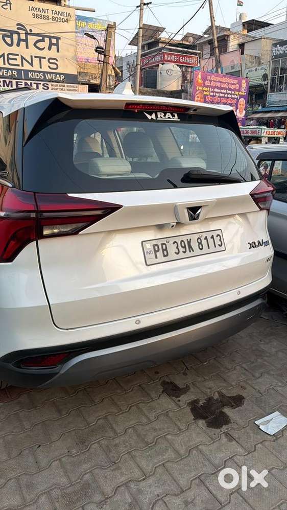Mahindra Xuv700 2022 Diesel 32000 Km Driven