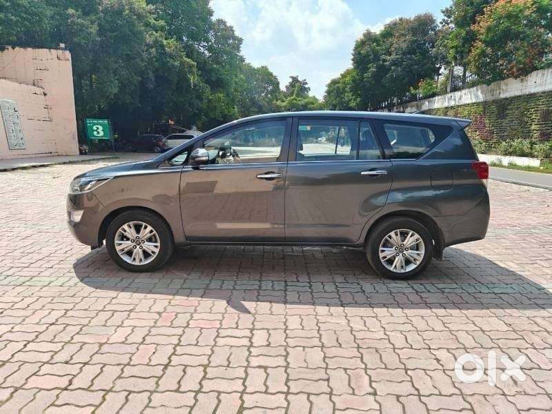 Toyota Innova Crysta 2.8 Zx At, 2016, Diesel