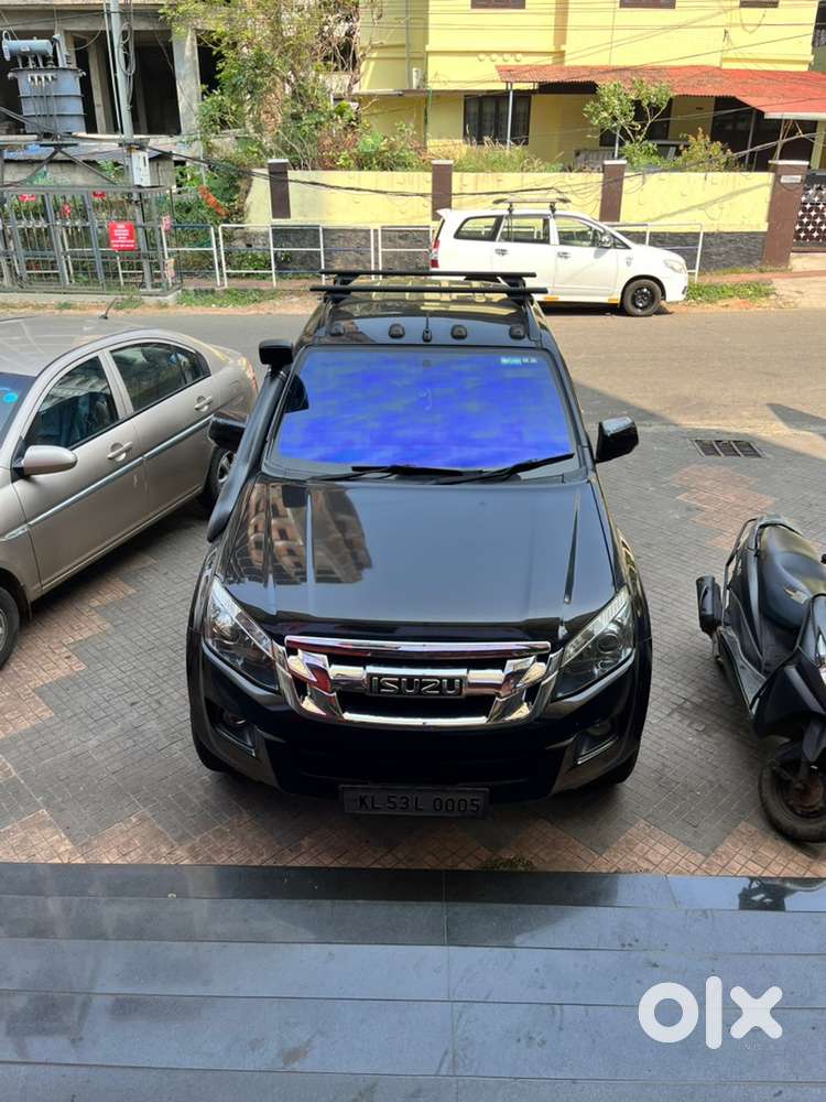 Isuzu D-max V-cross 2017 Diesel Good Condition