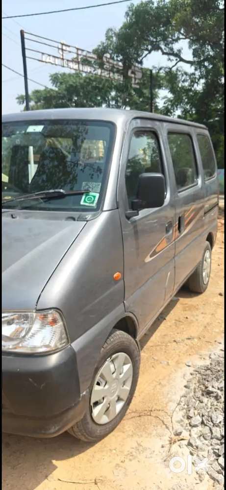 Maruti Suzuki Eeco 2022 Cng & Hybrids 74000 Km Driven