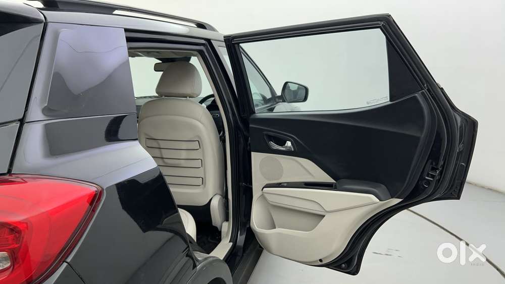 Mahindra Xuv300 W8 Option, 2021, Petrol