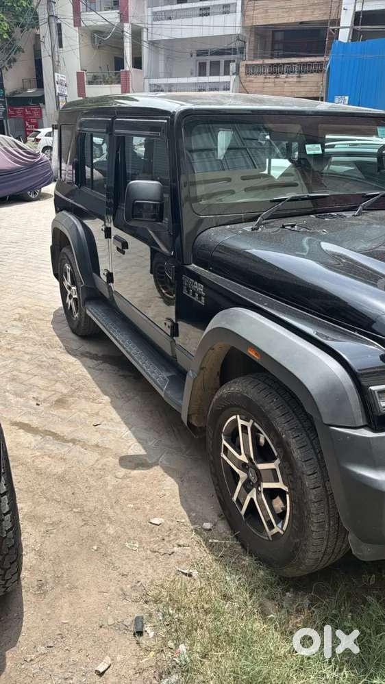 Mahindra Thar Roxx, 2025, Petrol