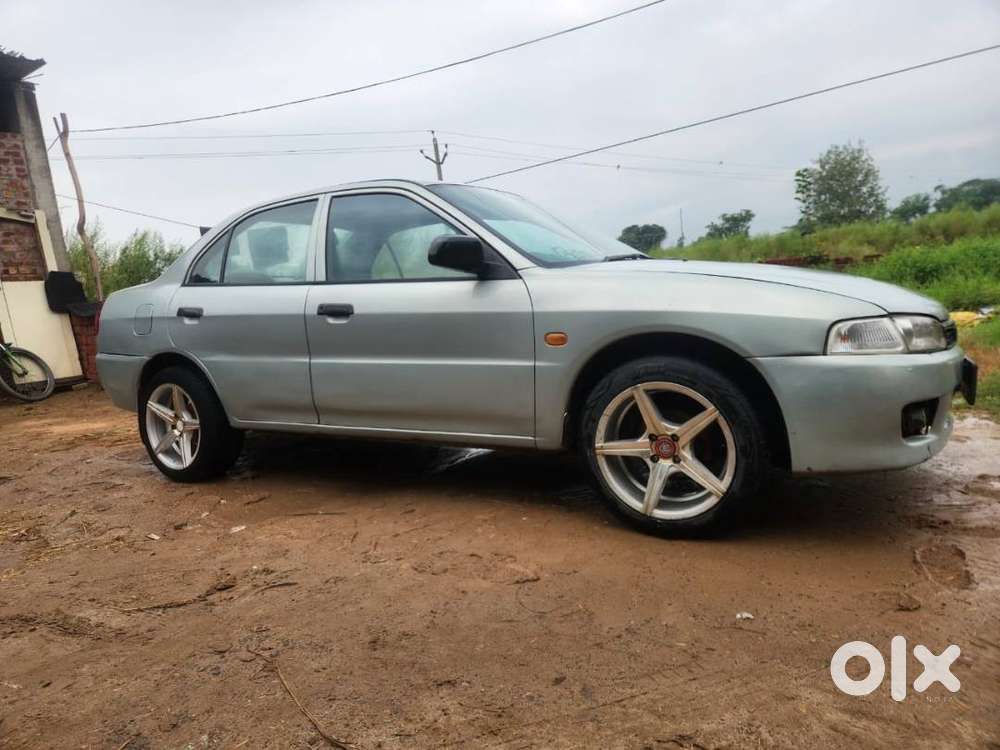 Mitsubishi Lancer 2002 Car