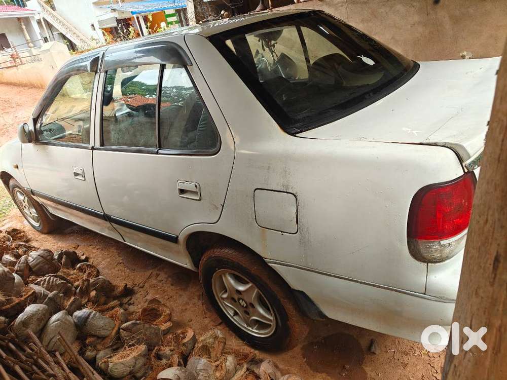 Suzuki Esteem