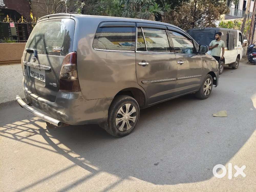 Toyota Innova 2012   Vip1234