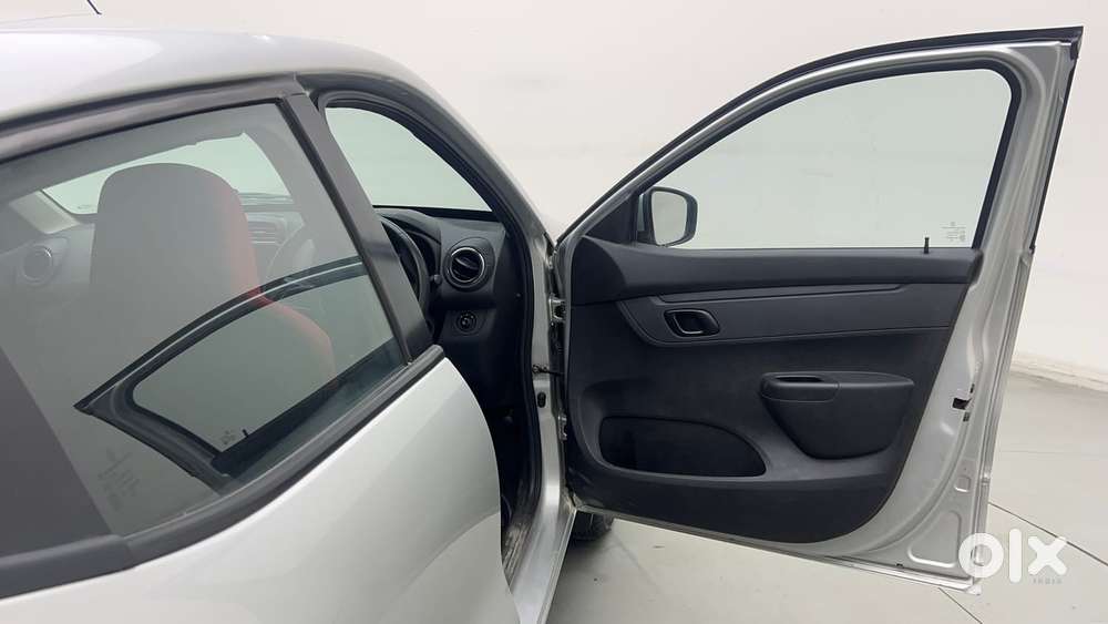 Renault Kwid 1.0 Rxt Amt, 2022, Petrol